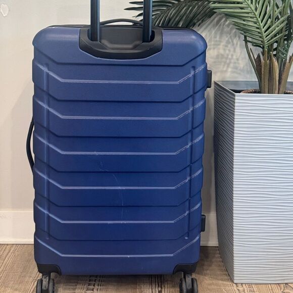 Travelers Club Madison 1Pc Expandable Spinner Luggage suitcase - Picture 10 of 15